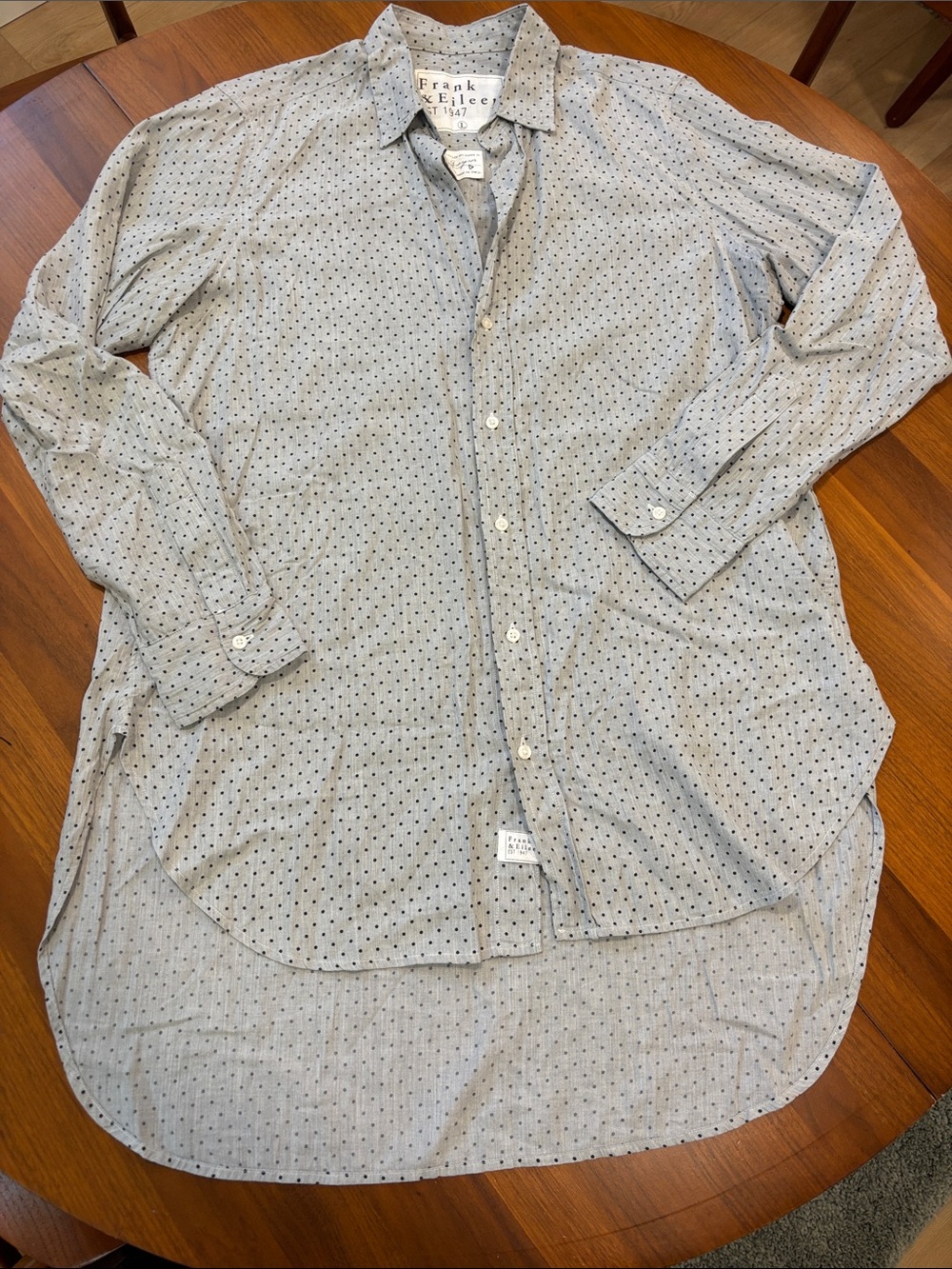 Frank & Eileen Light grey Dot-Print Grayson button up tunic shirt, super soft, L